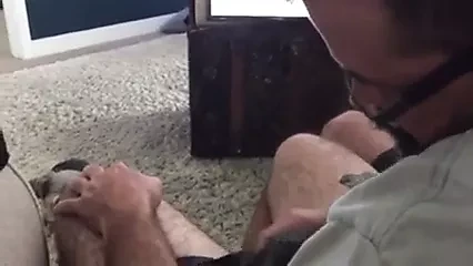 Str8 playing with daddy bulge