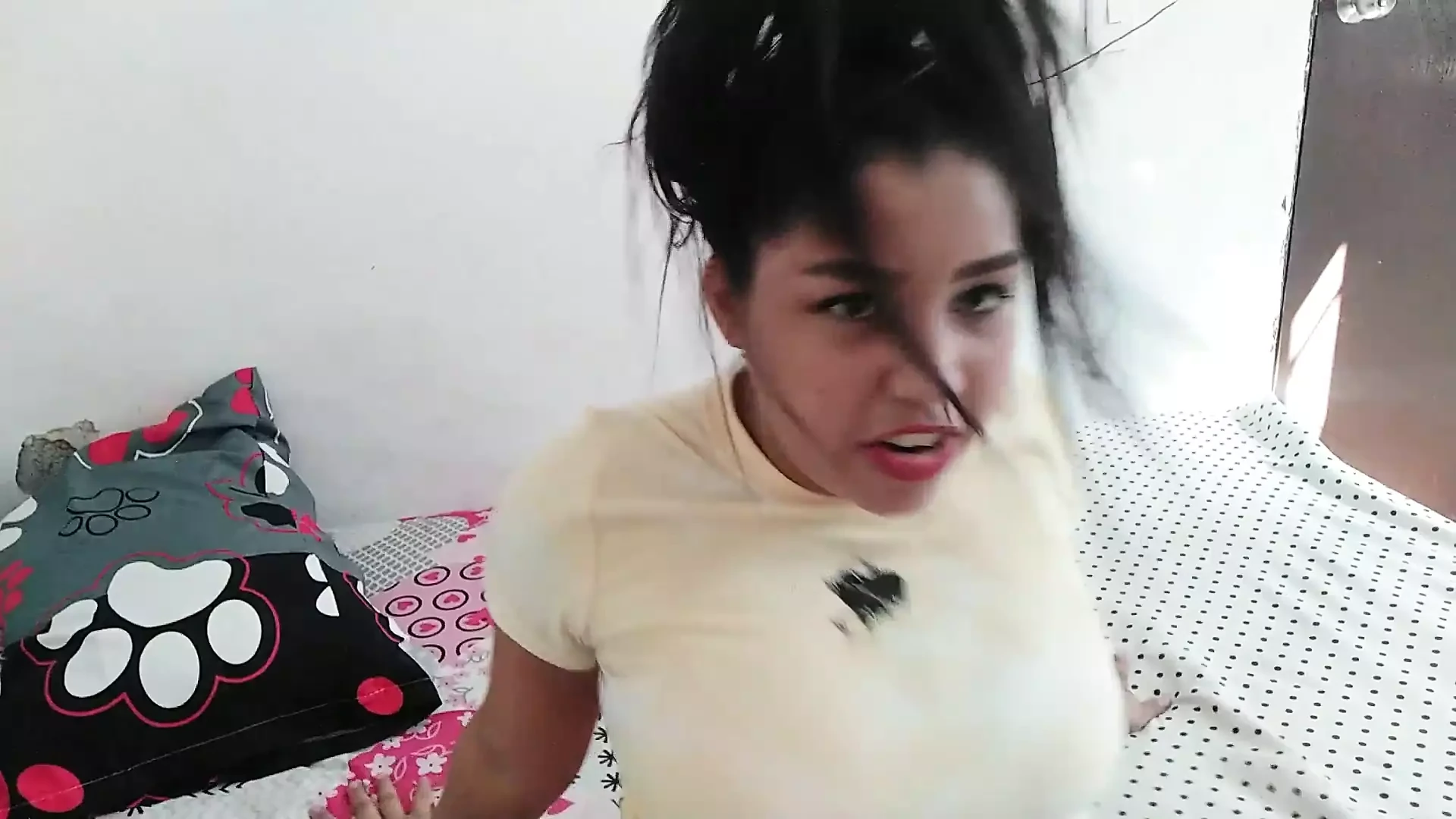 18 year old brunette big saggy tits from New York United States fucking her stepbrother’s big dick