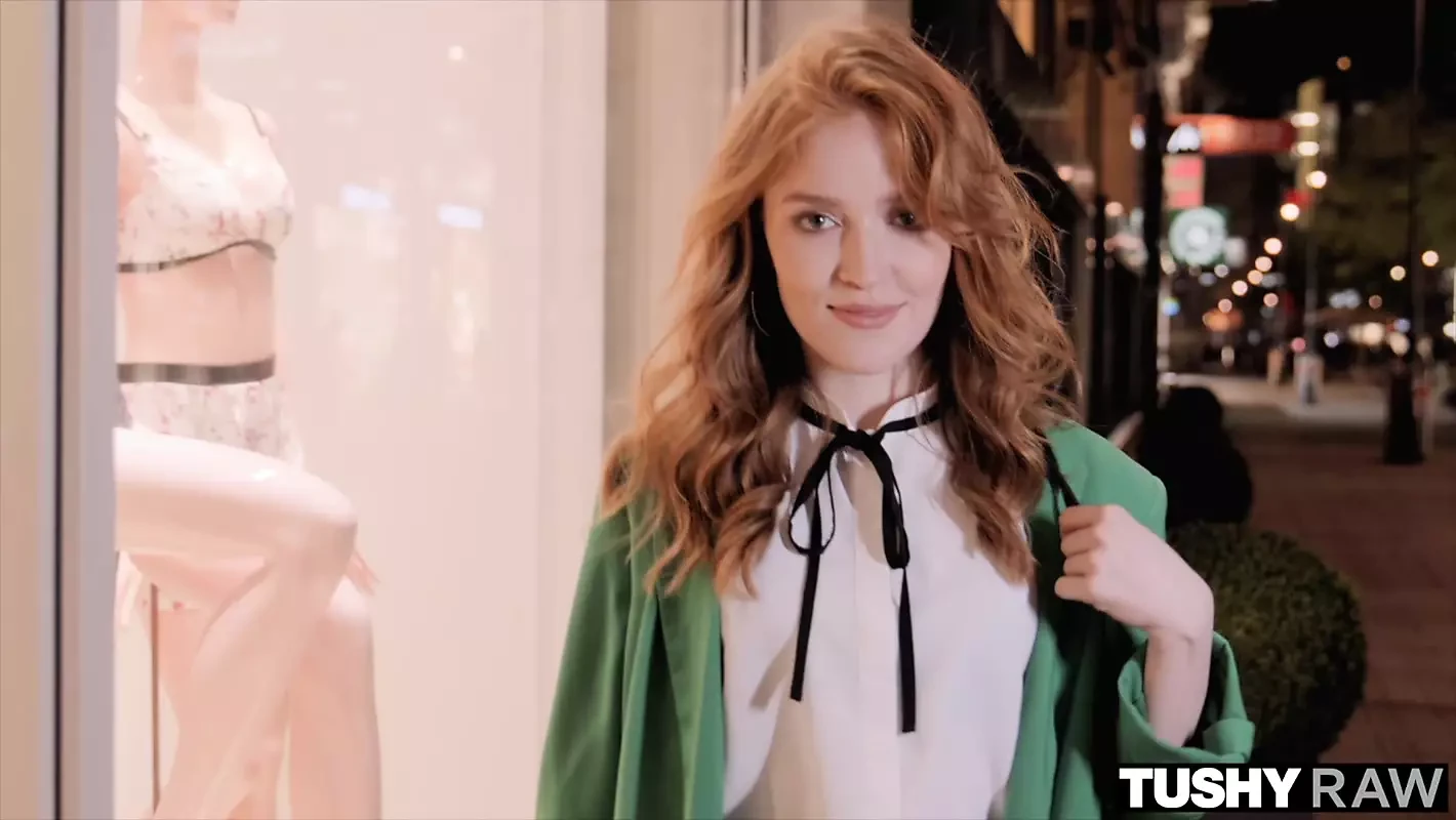 TUSHYRAW Classy bombshell Jia Lissa is a total anal freak