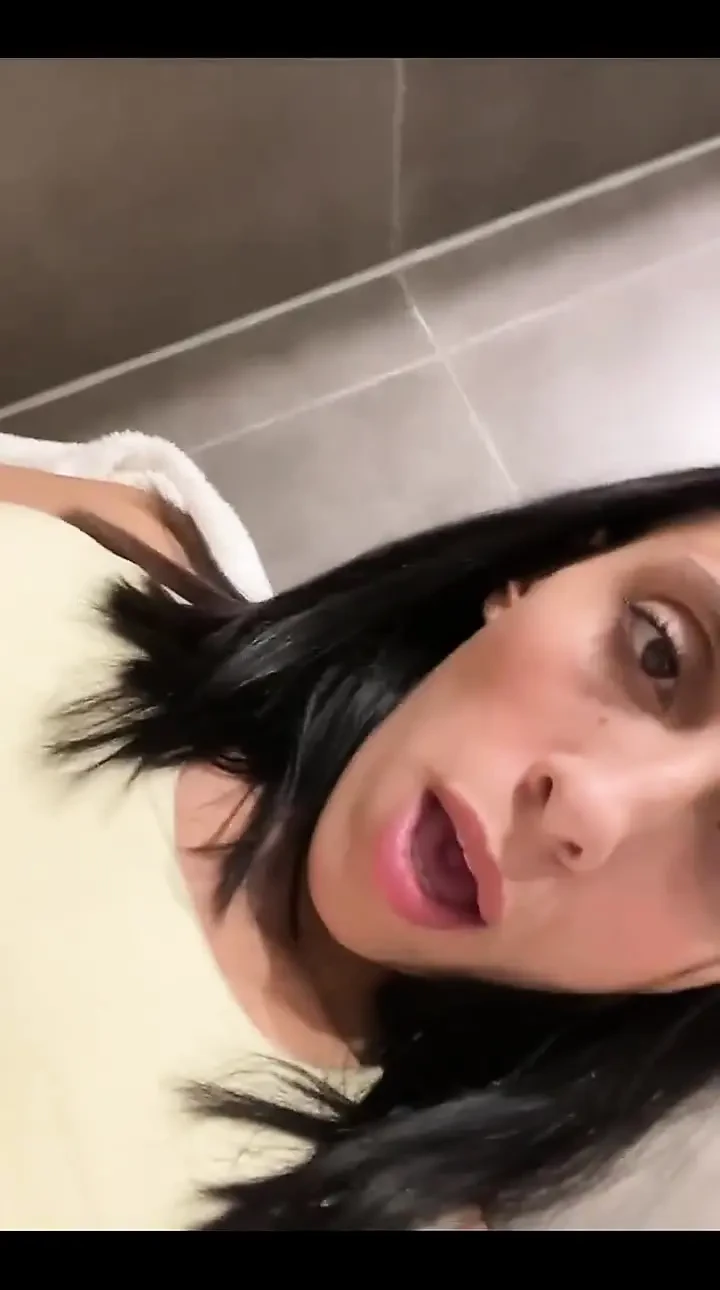 Come Masturbate in the Bathroom with Me!