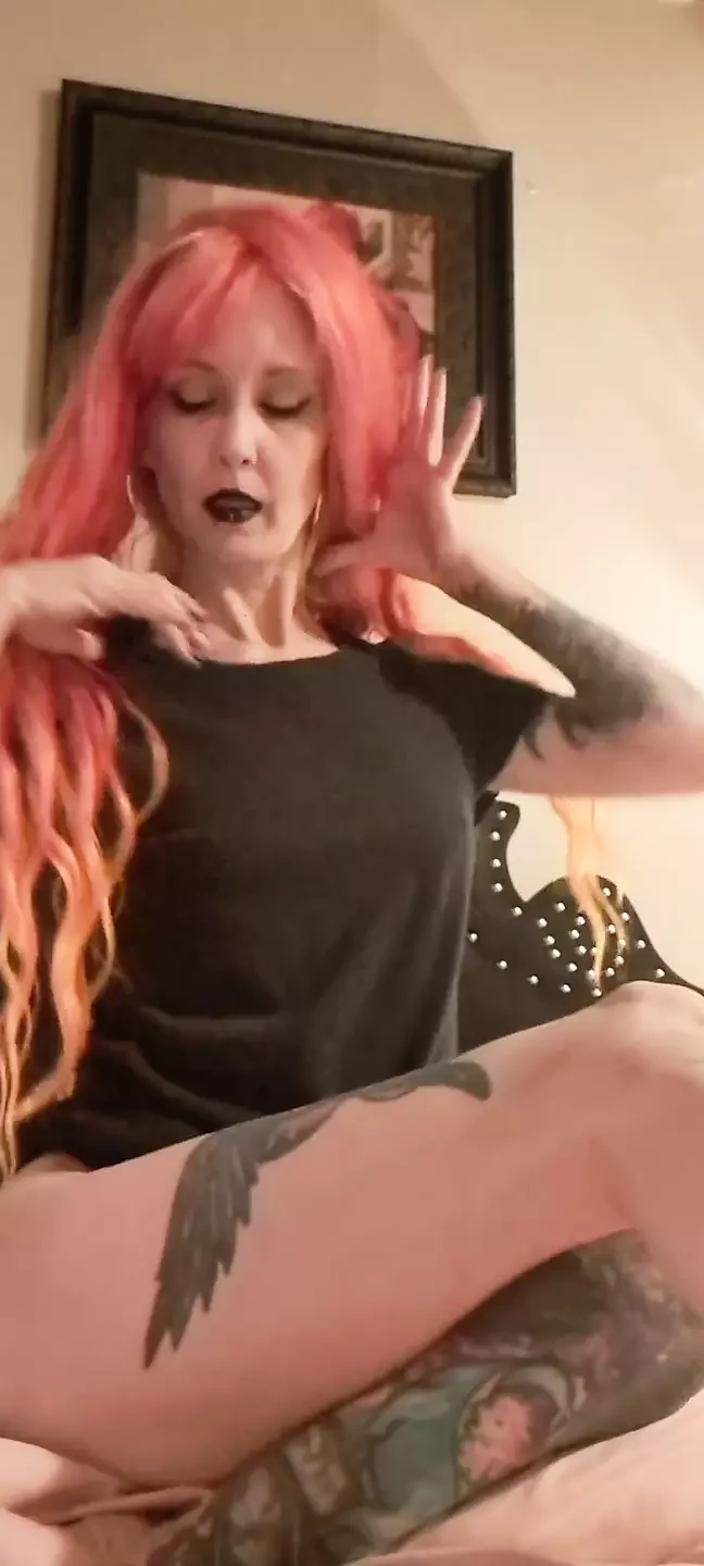 Humping My Pink Pillow