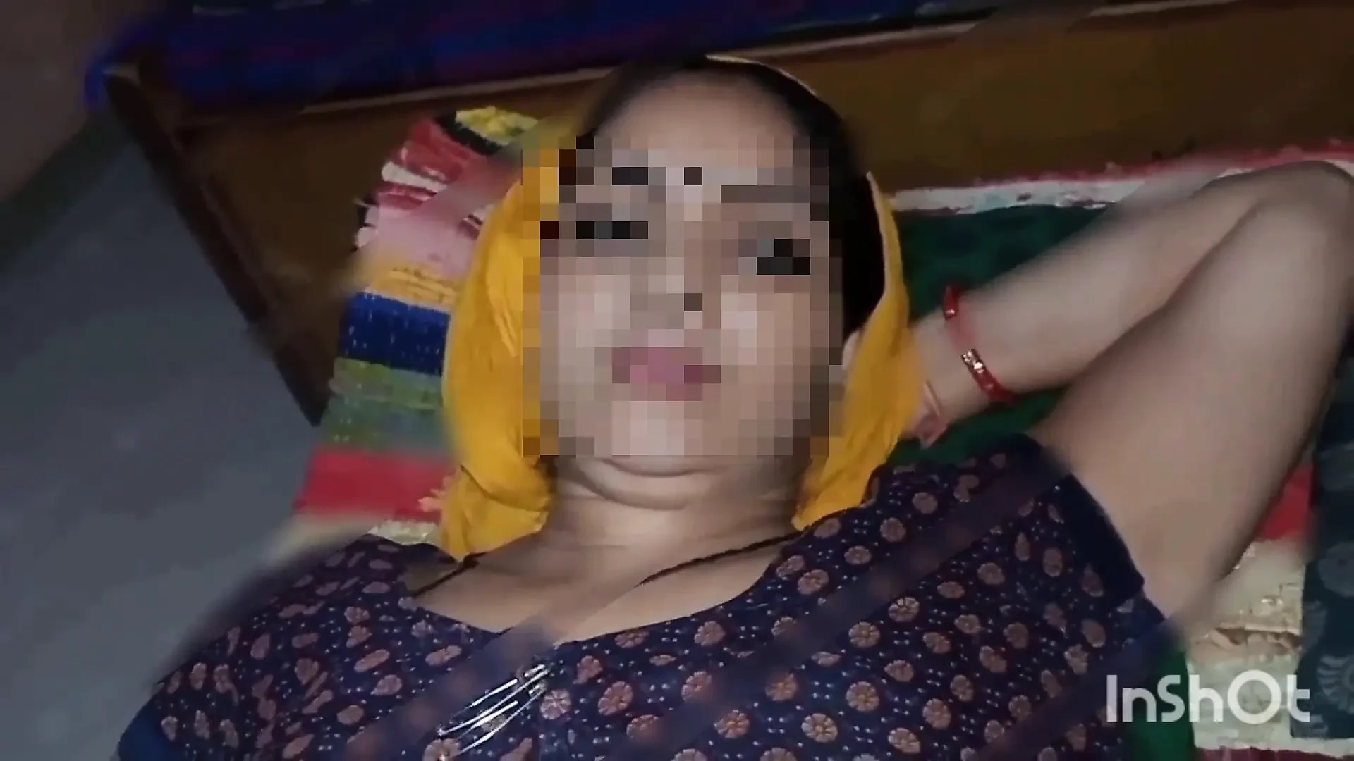 Stepbro fucked her stepsister and enjoy sex behind their parents