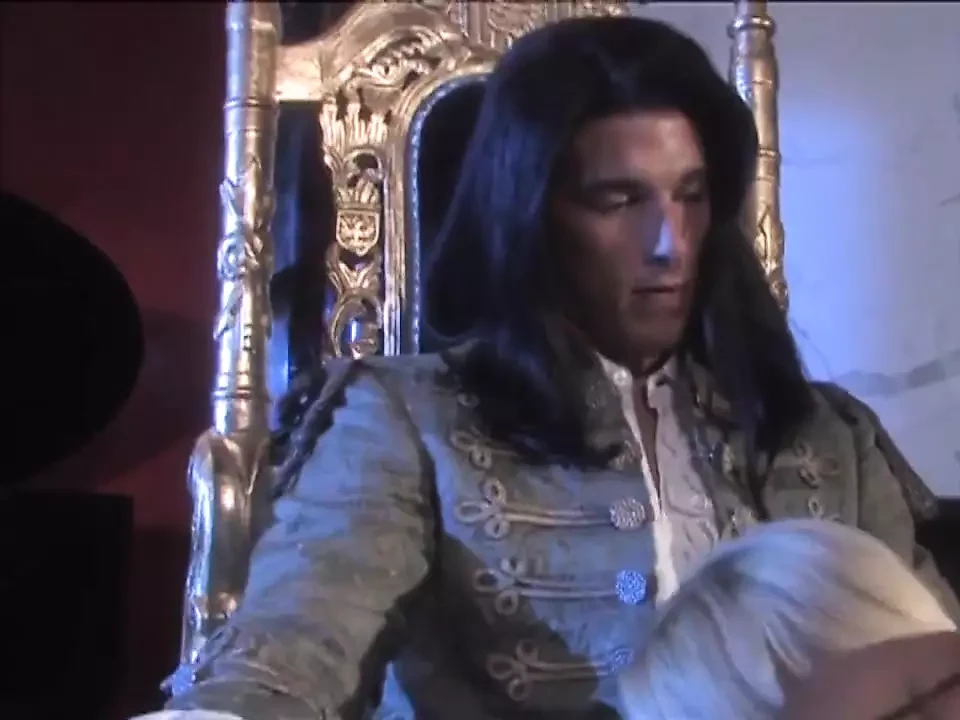 Hot blonde Alexis Texas has a perfect mound of ass