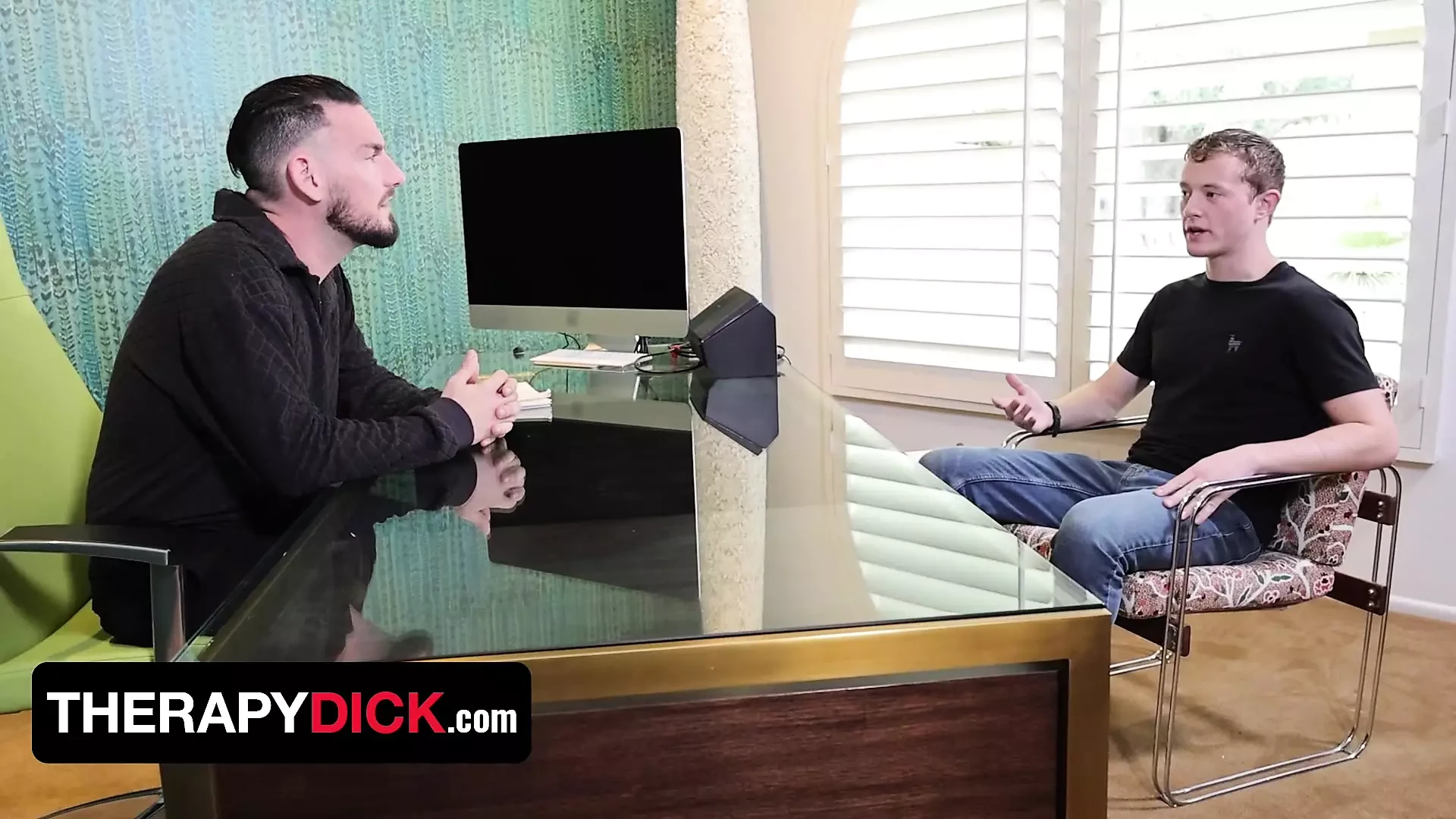 Doctor Derek Allen Offers His Big Fat Cock As An Anxiety Cure To Patient Aaron Allen – Therapy Dick