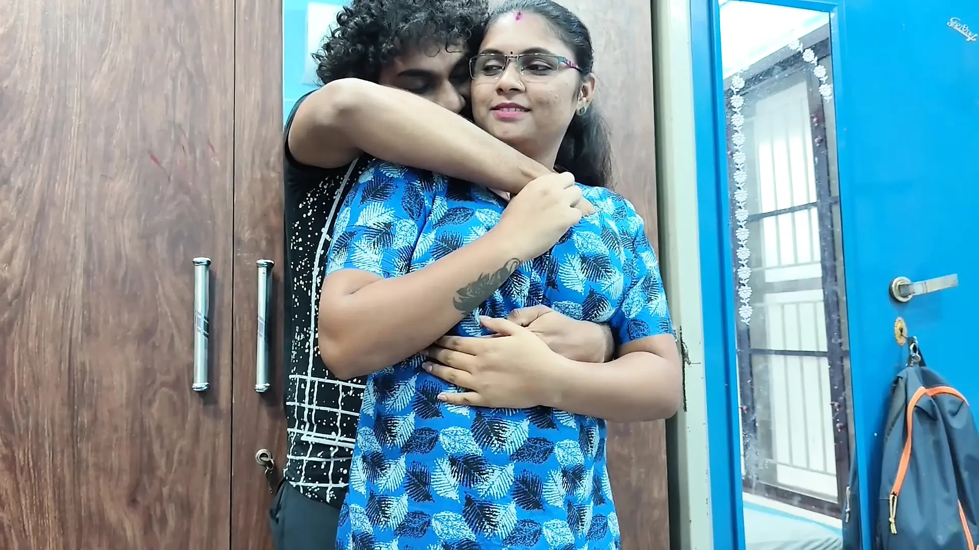 Step mom and step son hot fuck while wife not in home, Malayali step mom and step son hot hard fuck in bedroom