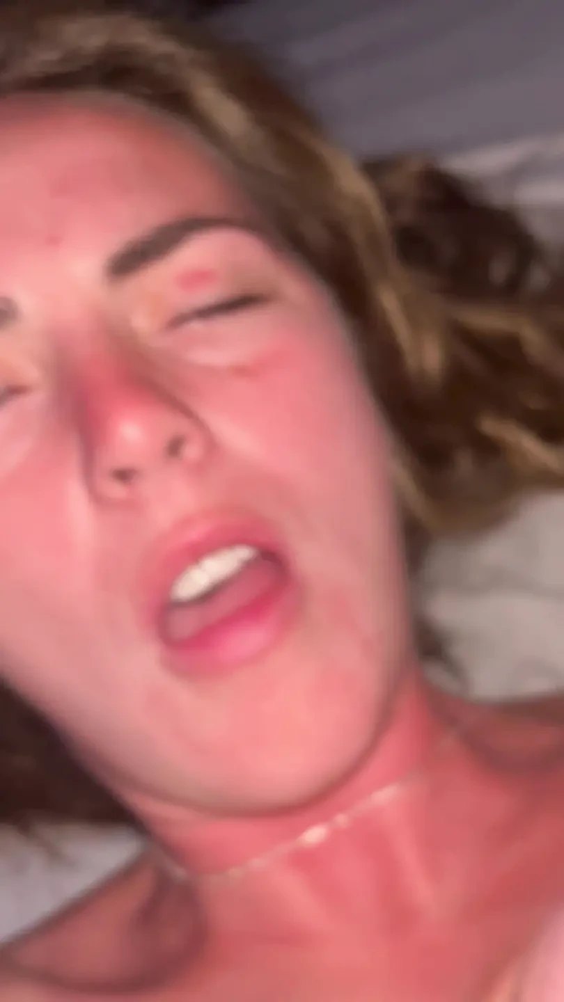 Watch her have a orgasm