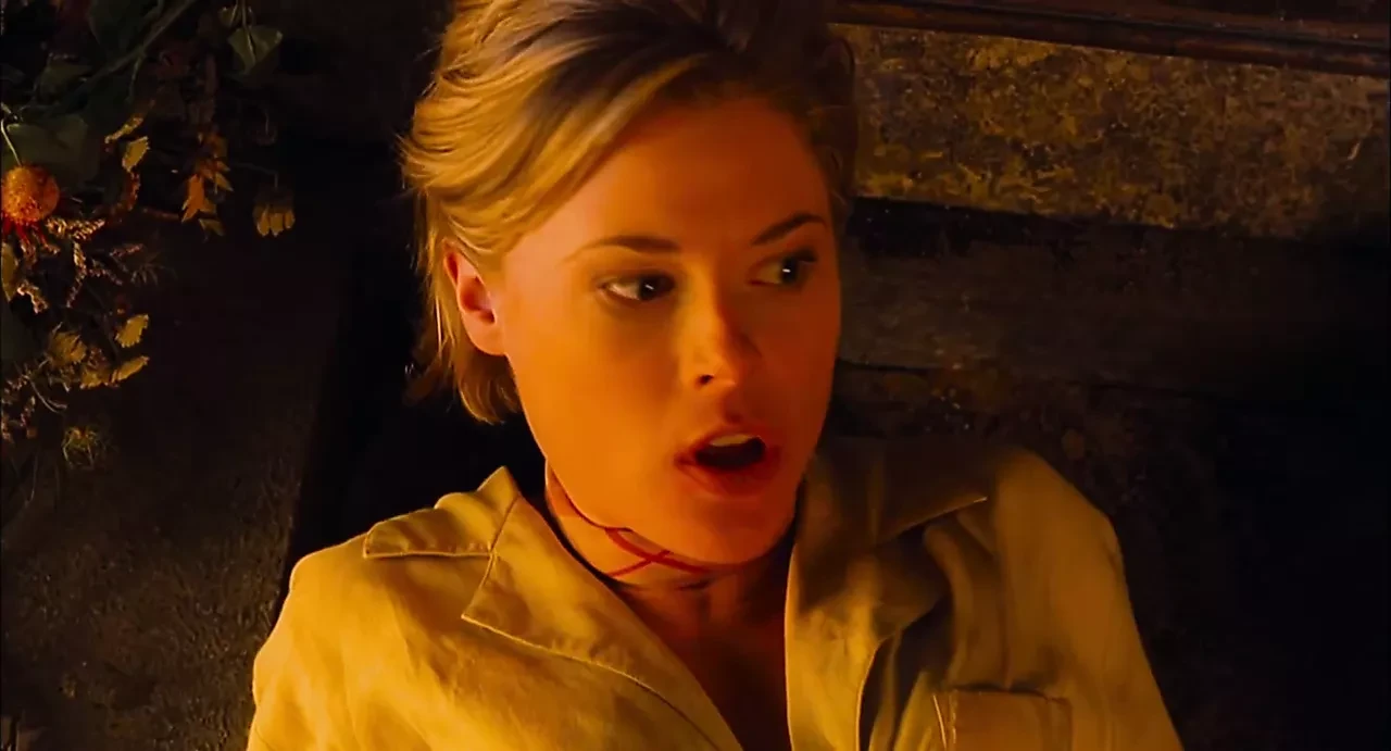 Julie Bowen – An American Werewolf in Paris