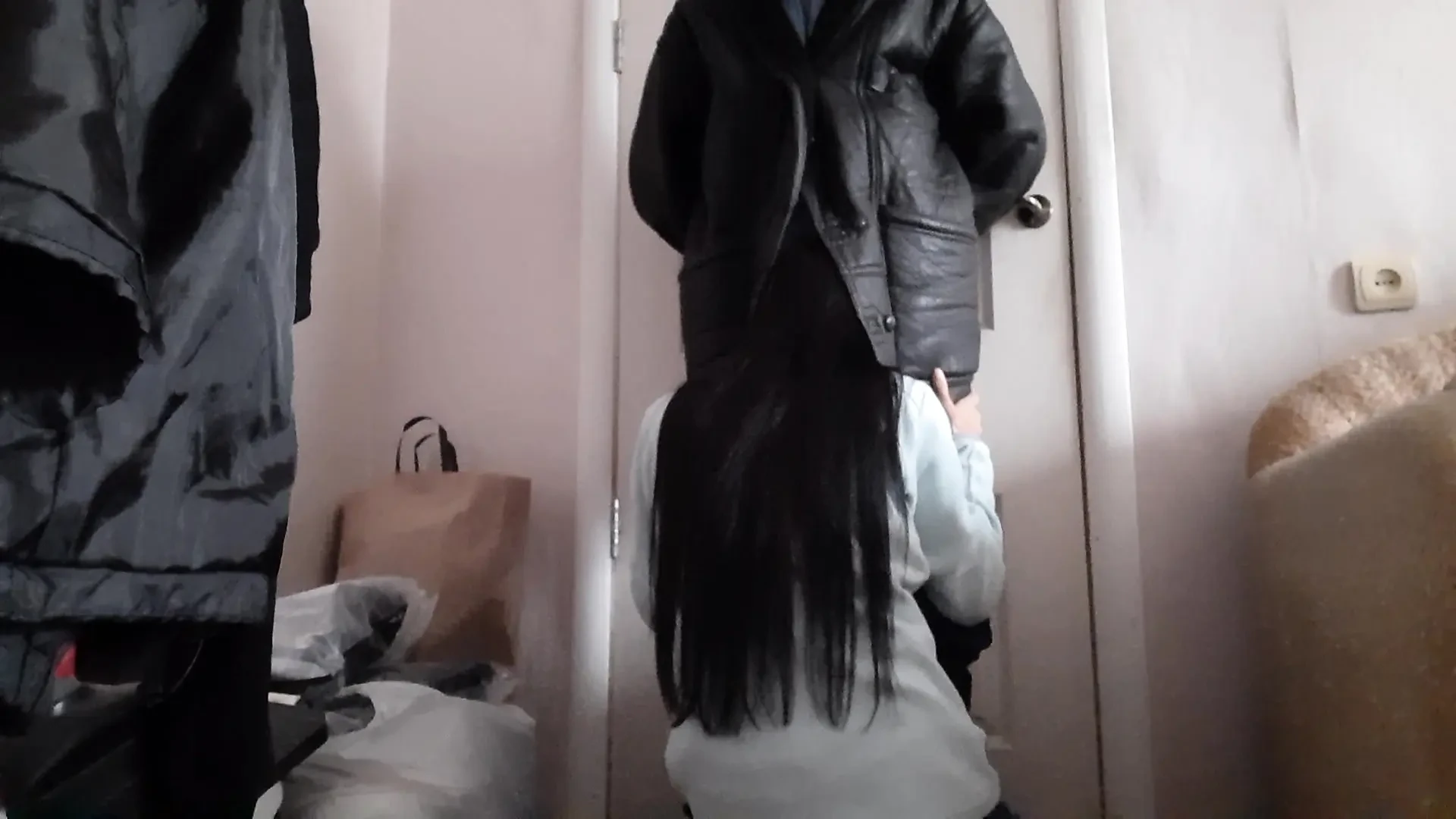 I quickly cum in my neighbor’s mouth because her husband had already started to open the front door