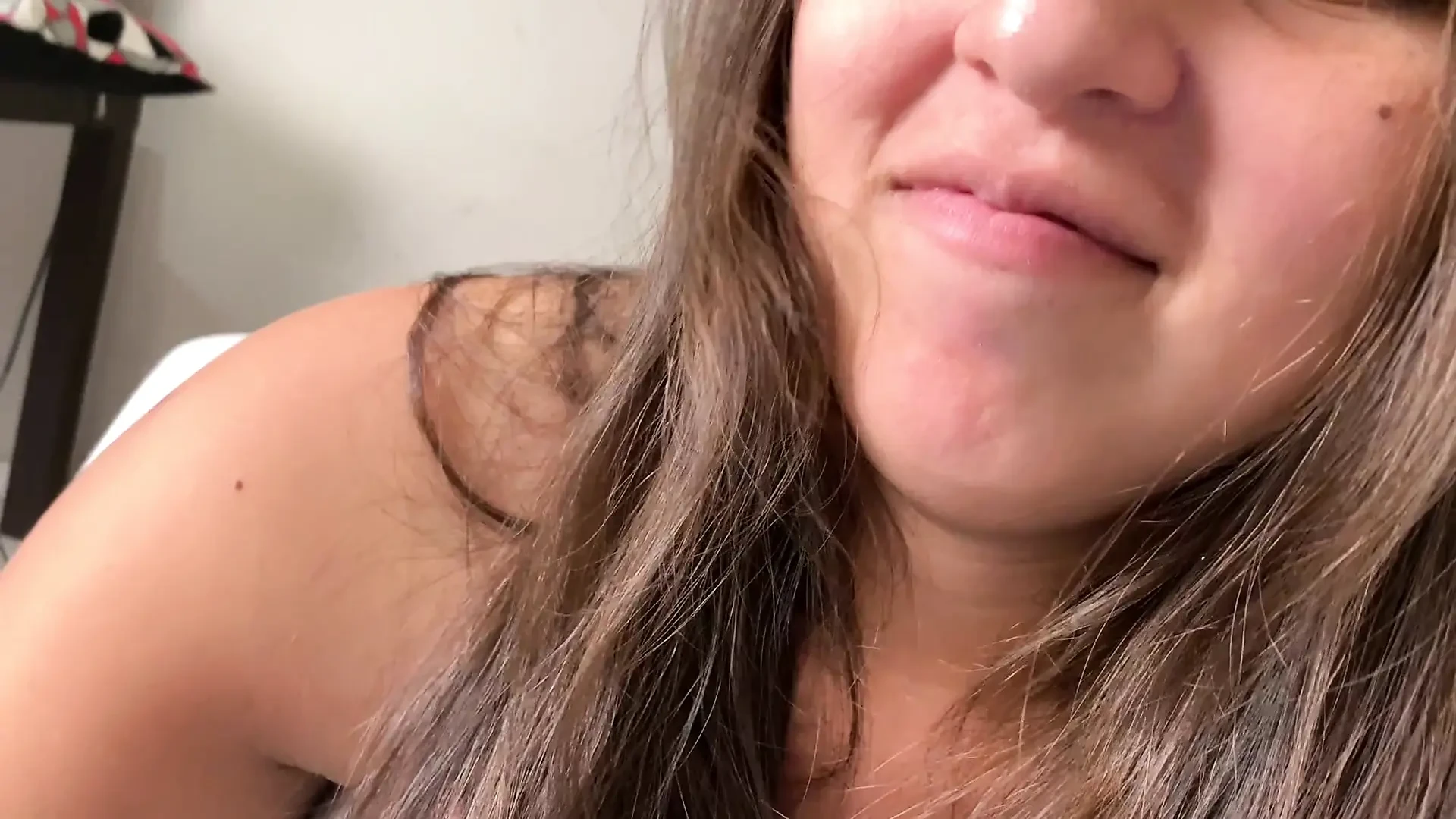 I Convince My Stepsister to Suck My Cock