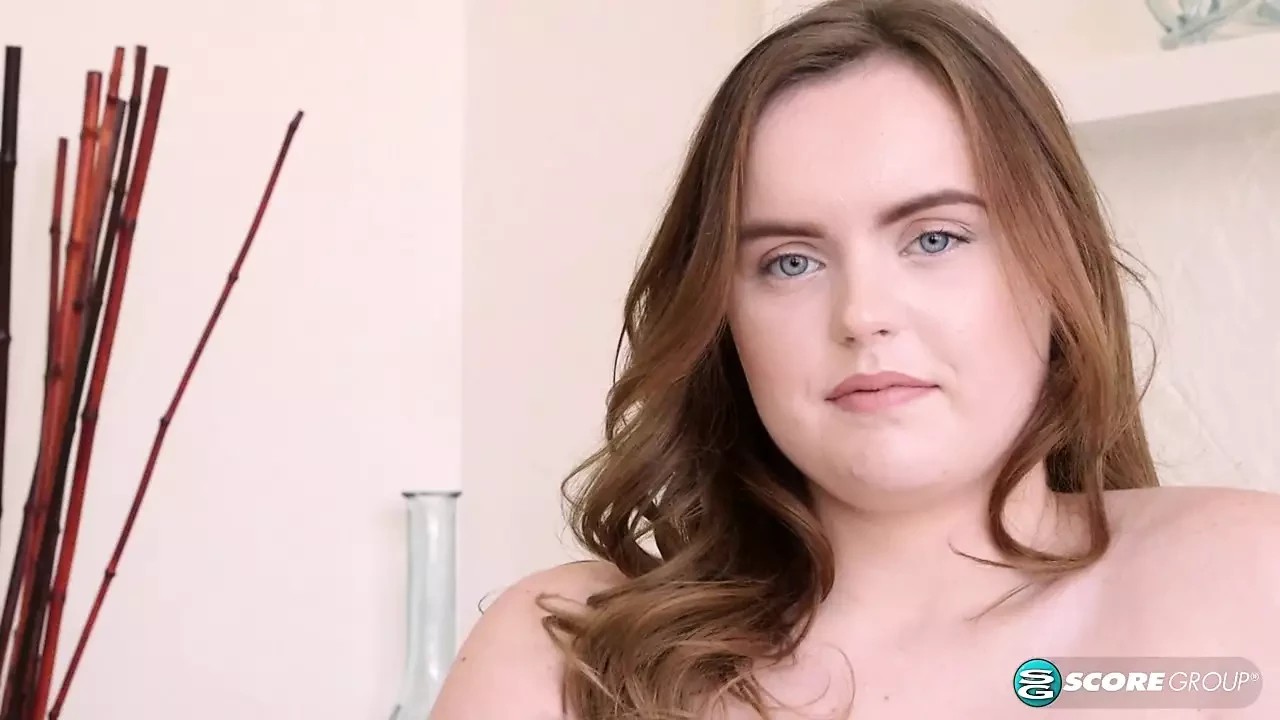 Yee-haw! Eighteen year old cowgirl River shows off her heavy