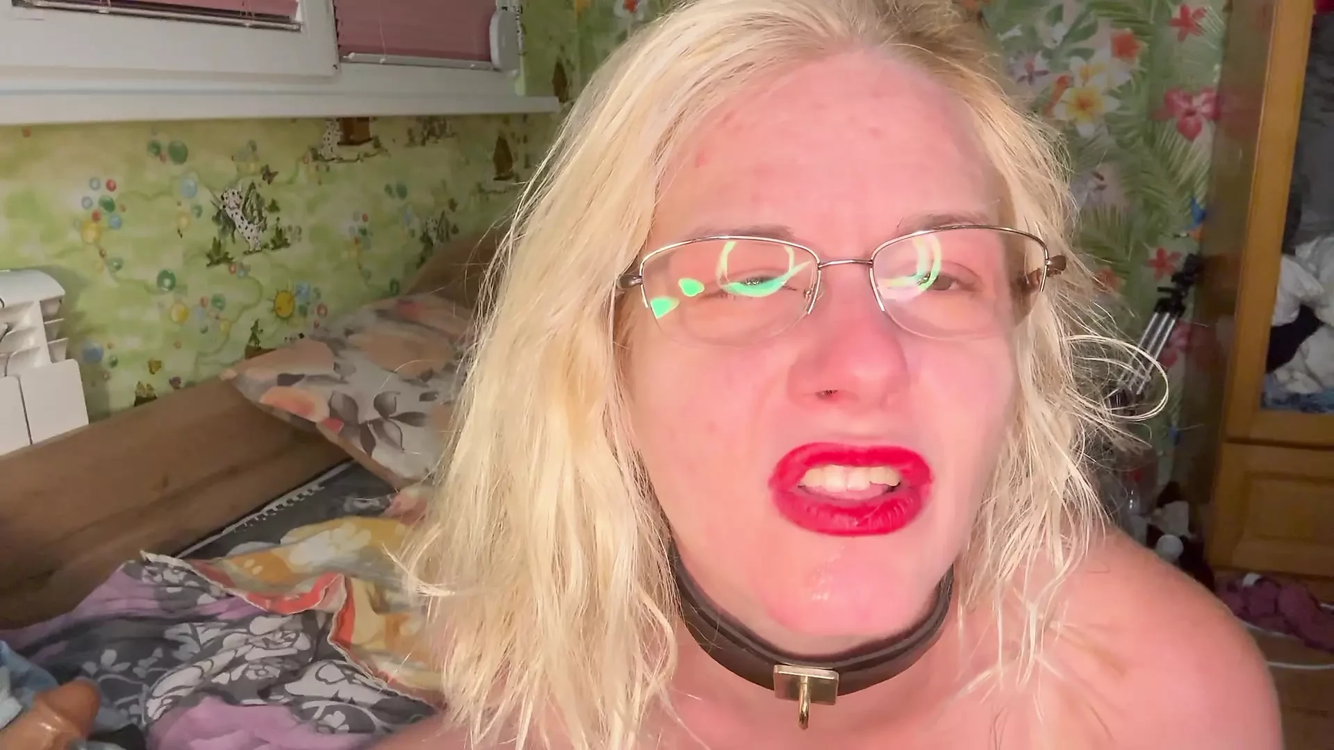 Self degrade, self piss, self spank