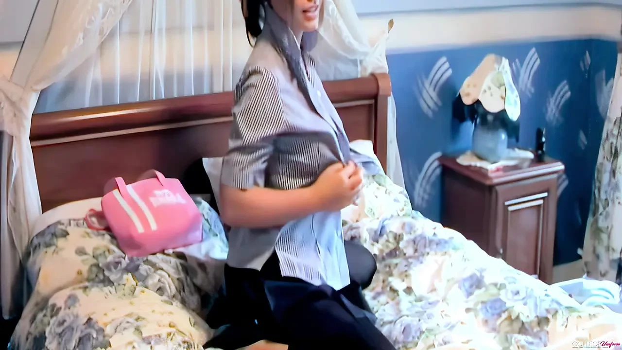 Footlose Featuring Samantha Buxton