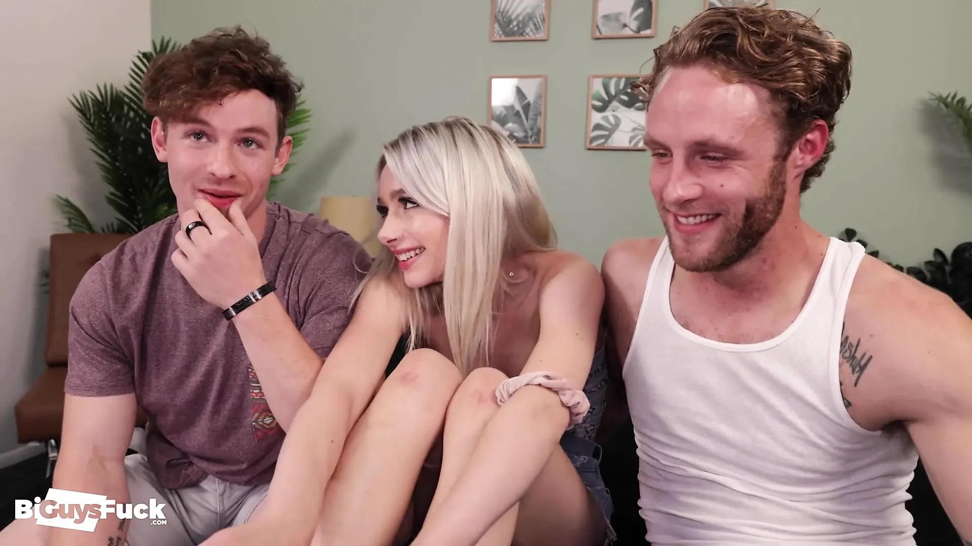 Justin Taylor Gets His Hairy Hole Rimmed MMF Bi