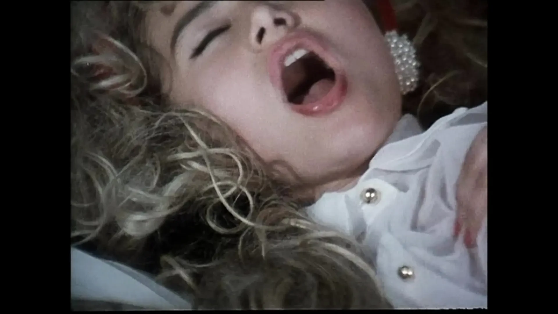 Threesome Sex for Young Blonde Fucked and Cummed in Mouth by Rocco Siffredi and Another Big Cock