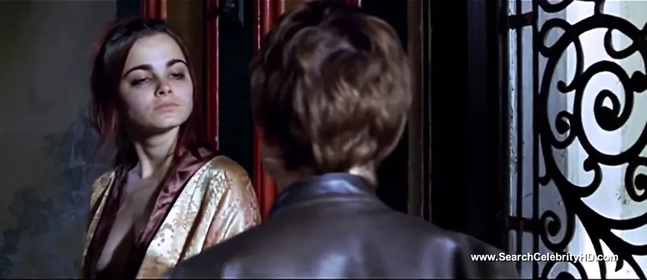 Kelly McGillis & Susie Porter Nude – The Monkeys Mask