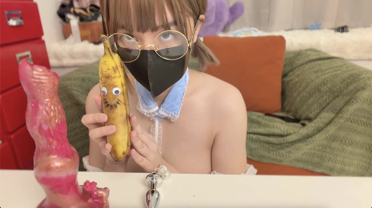 Boo Opens BF’s Gift: Long Controllable BWC & Cums Hard