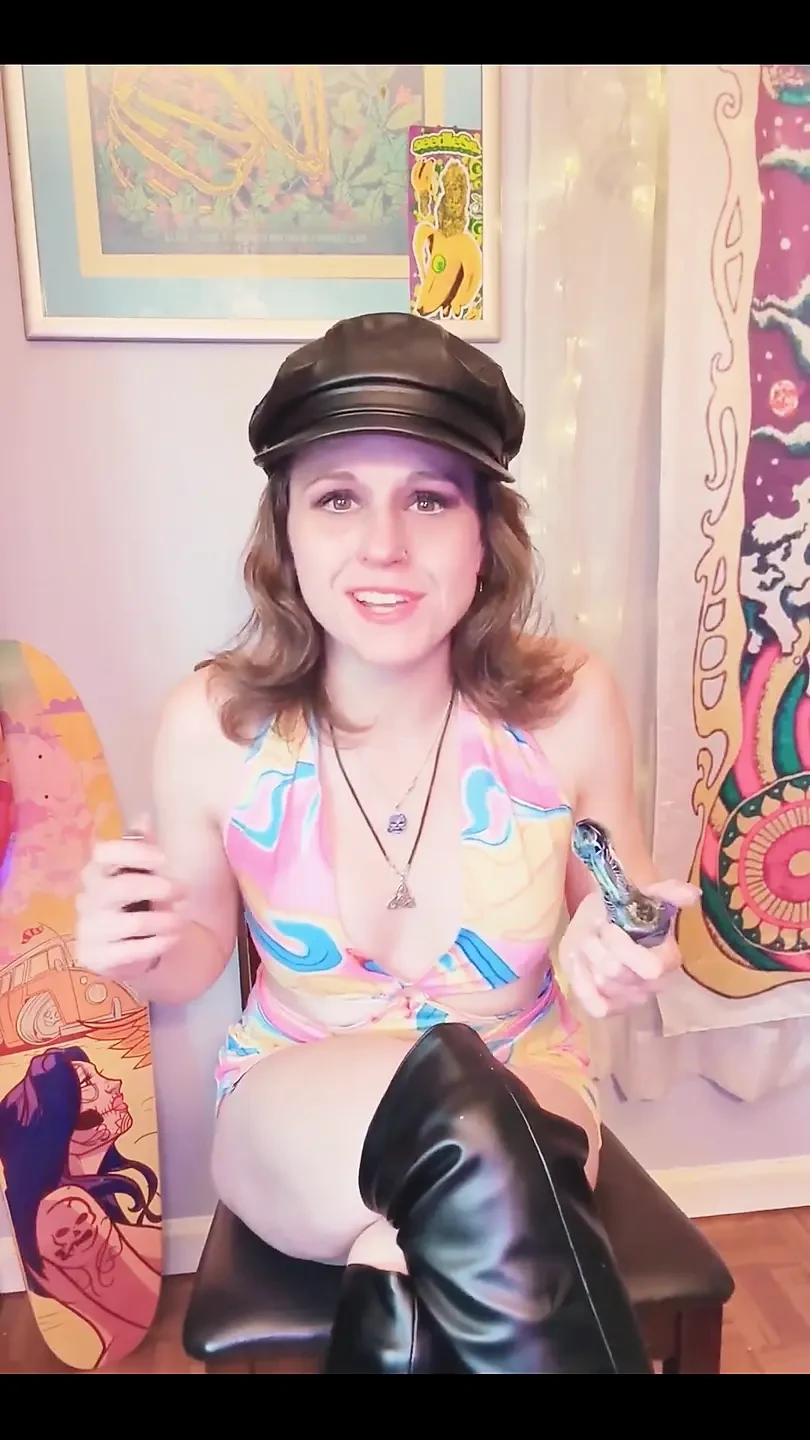 Cute Gape There Suzy!