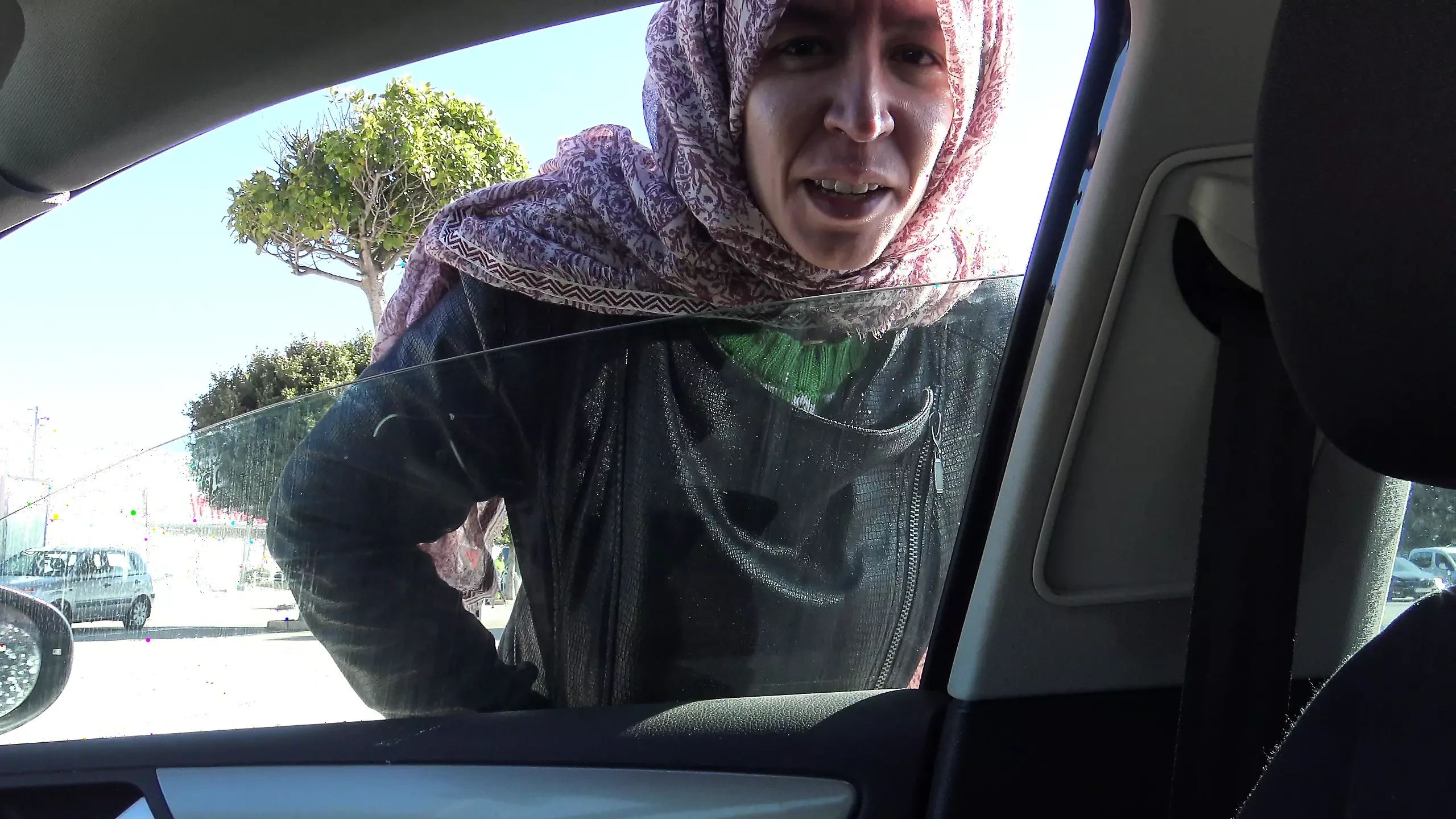 Algerian girl gives a handjob to a perverted French man with a small cock