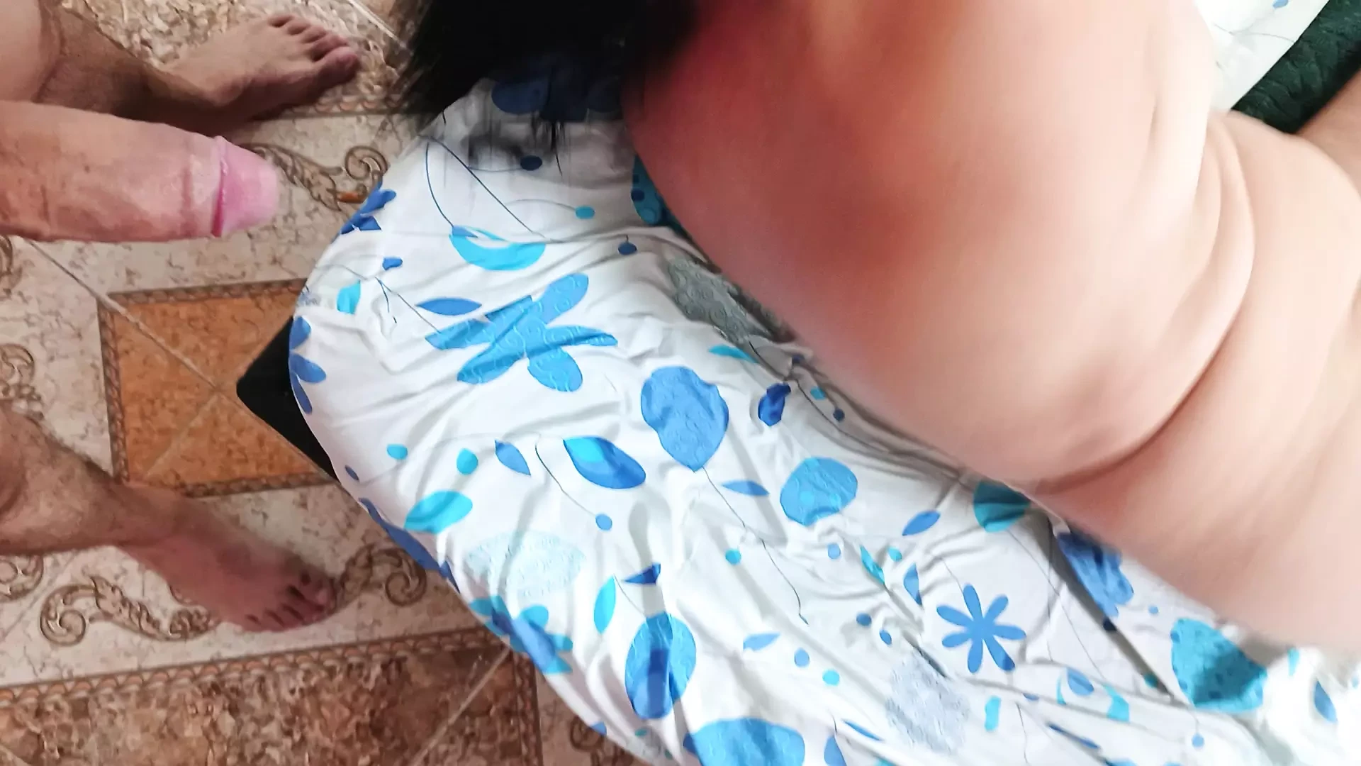 Petite sucking rich, deep throat