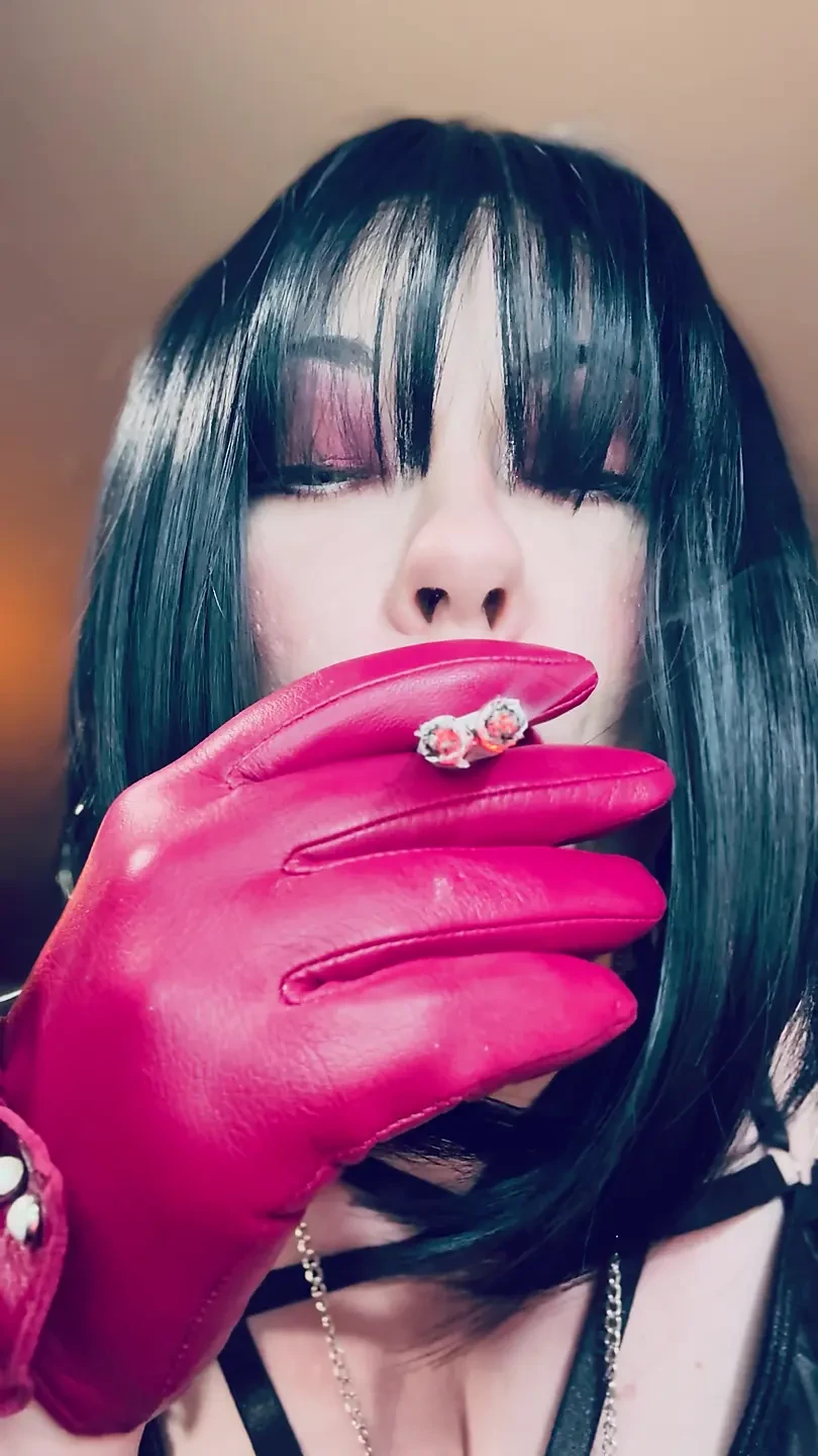 Filthy BBW Tina Snua Smokes 2 Cork Cigarettes At Once! Leather Gloves Speed Smoking