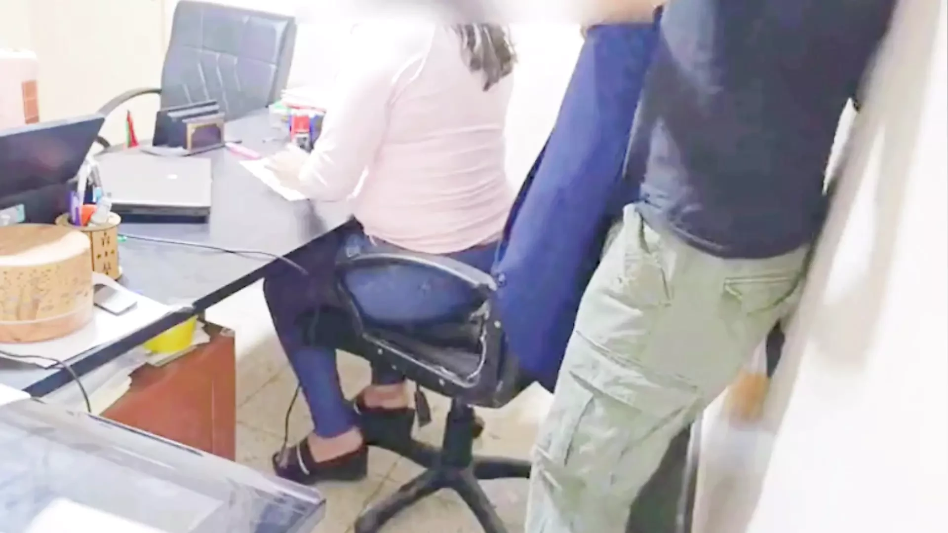 I finally got my coworker to fuck me in my office parte 2