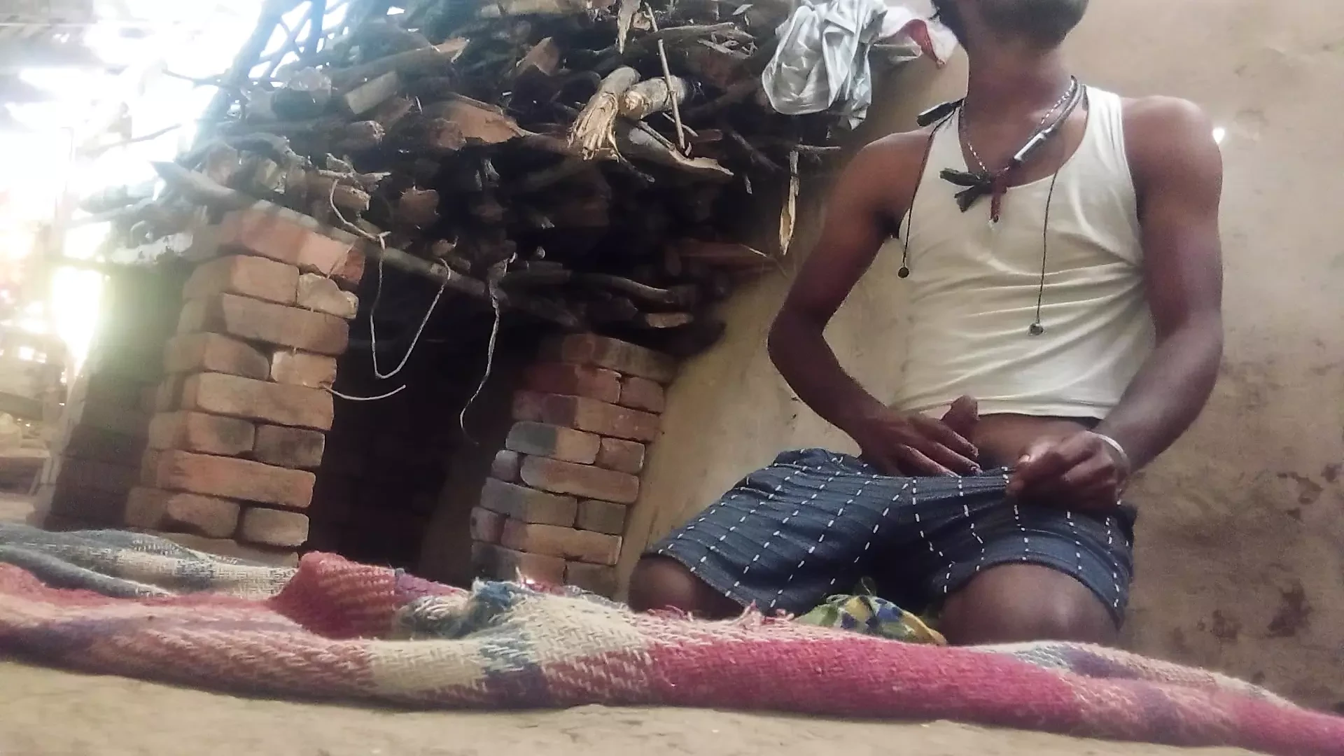 Indian Desi Bhabhi fucking ass – Oldest poor house Sex – tight pussy sex