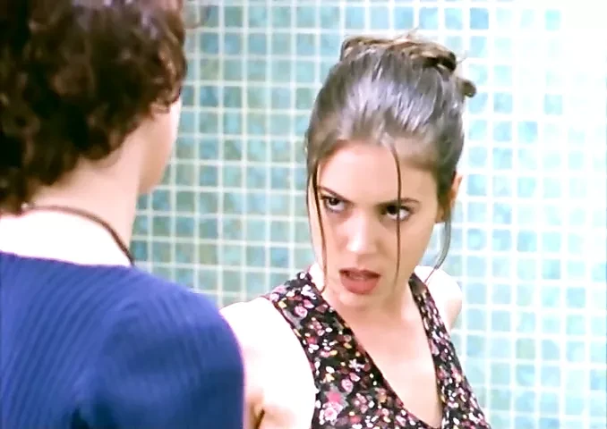 Alyssa Milano – ‘The Outer Limits’ s1e15