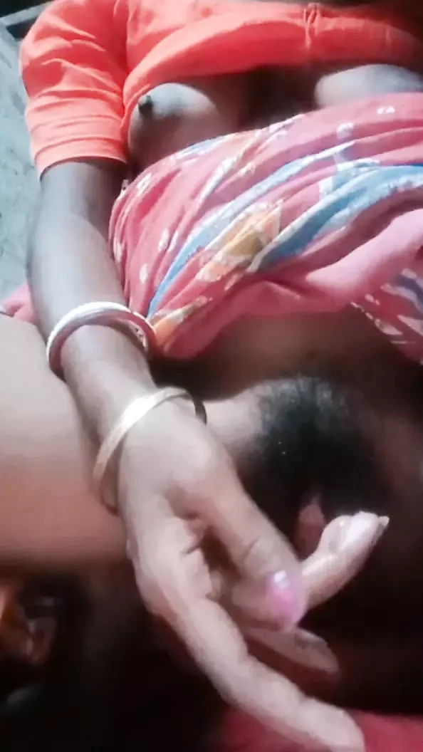 Indian cute wife horny pussy and fucking orgasam with brinjal